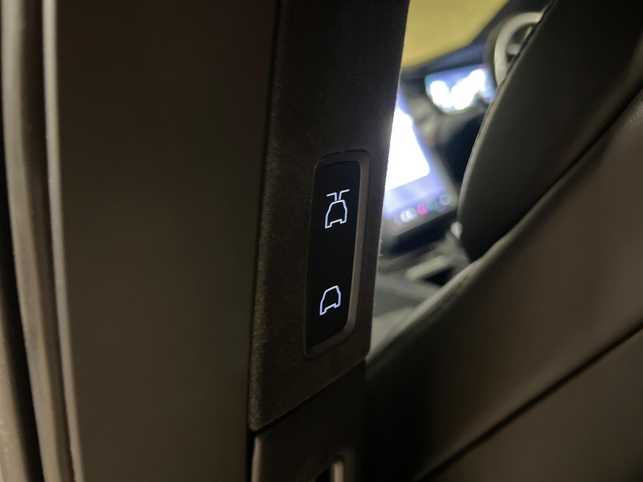 Tesla Model X view 19