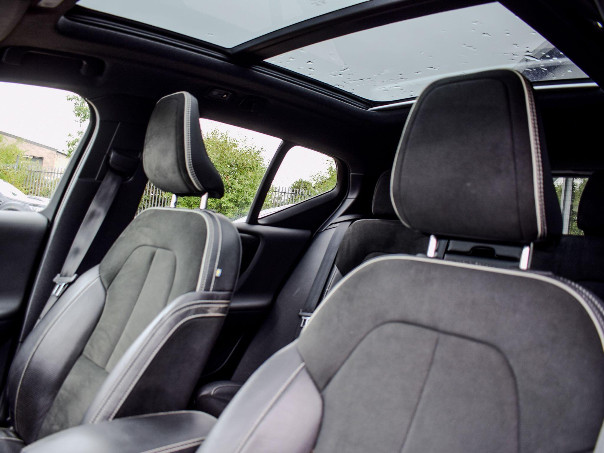Volvo XC40 view 14