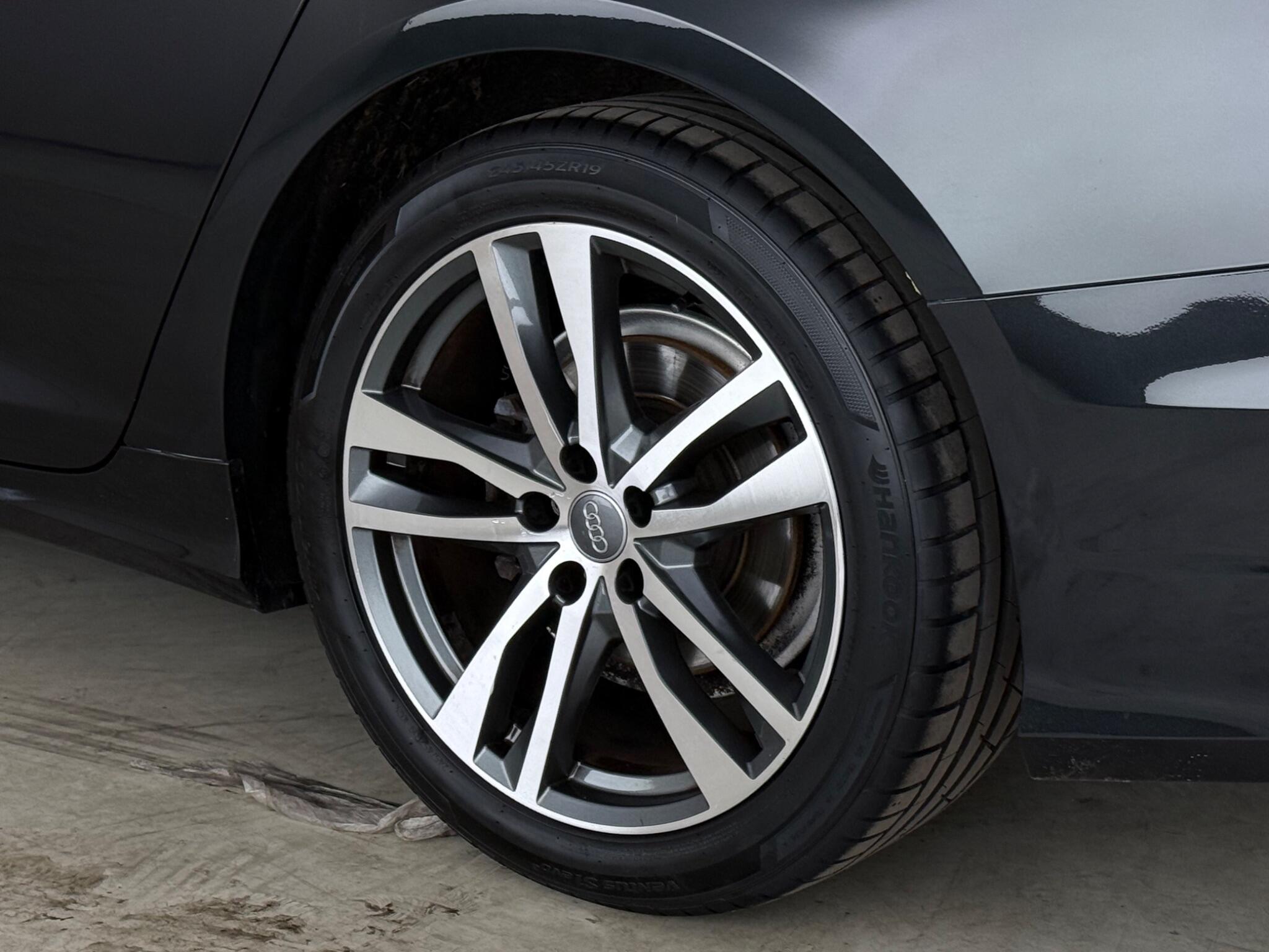 Audi A6 view 30