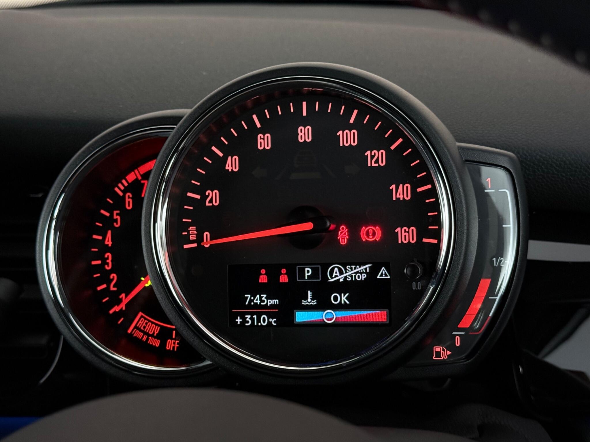 Mini Convertible view 15