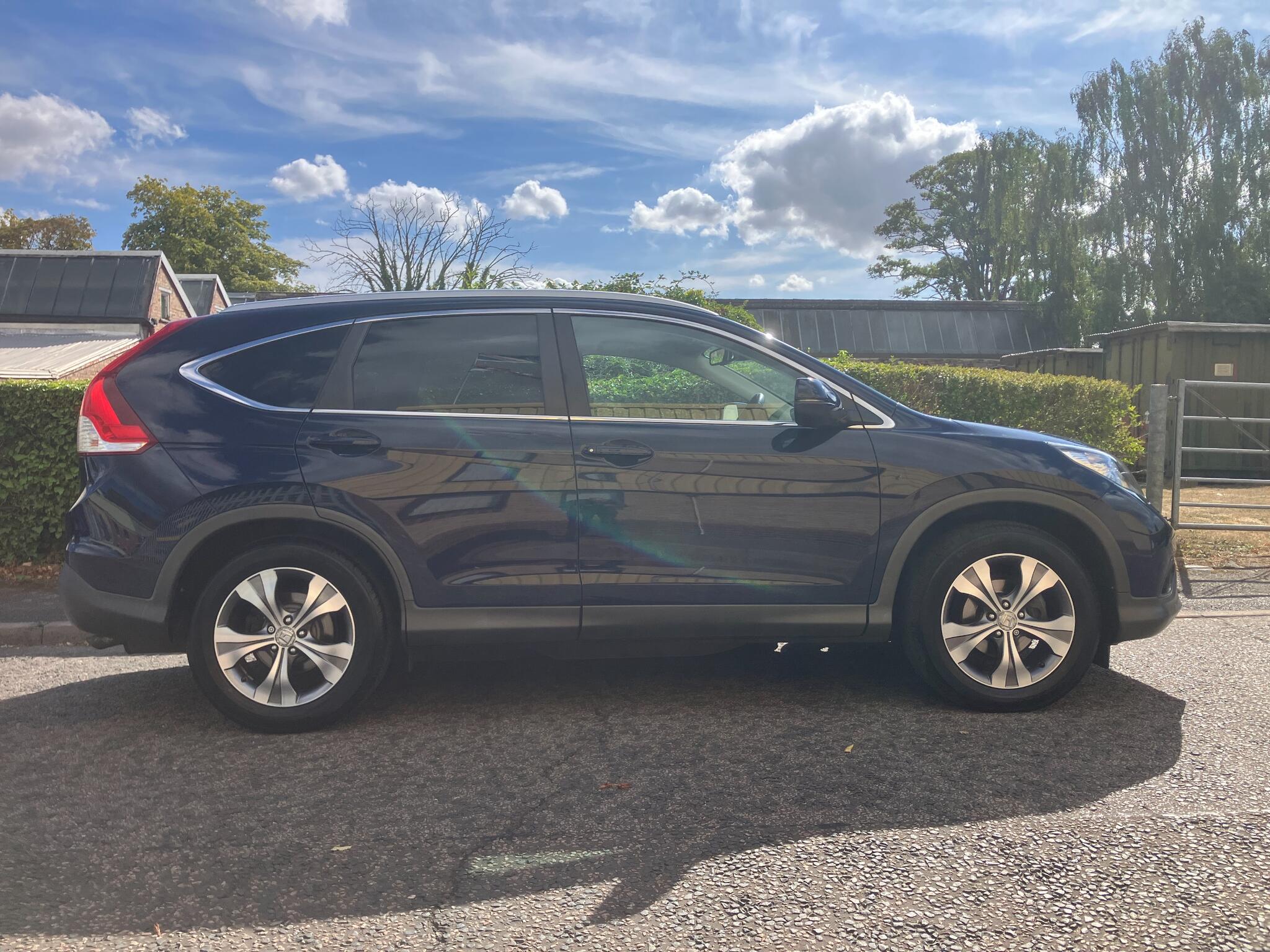 Honda CR-V view 8