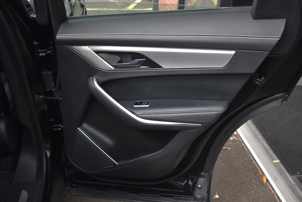 Jaguar F-Pace view 35