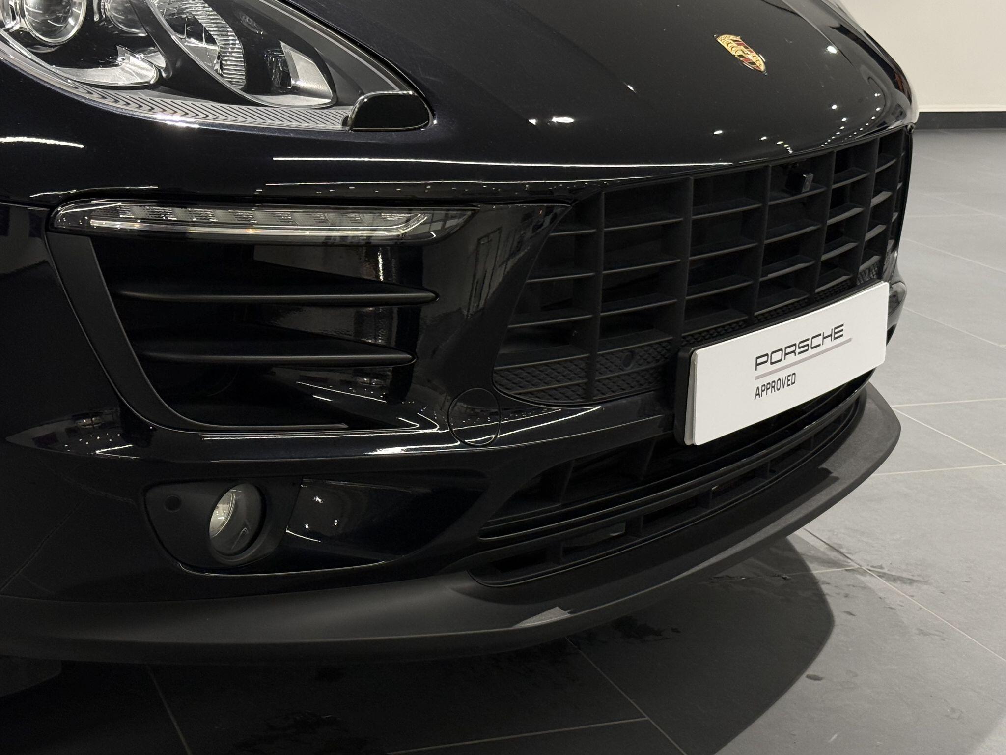 Porsche Macan view 92