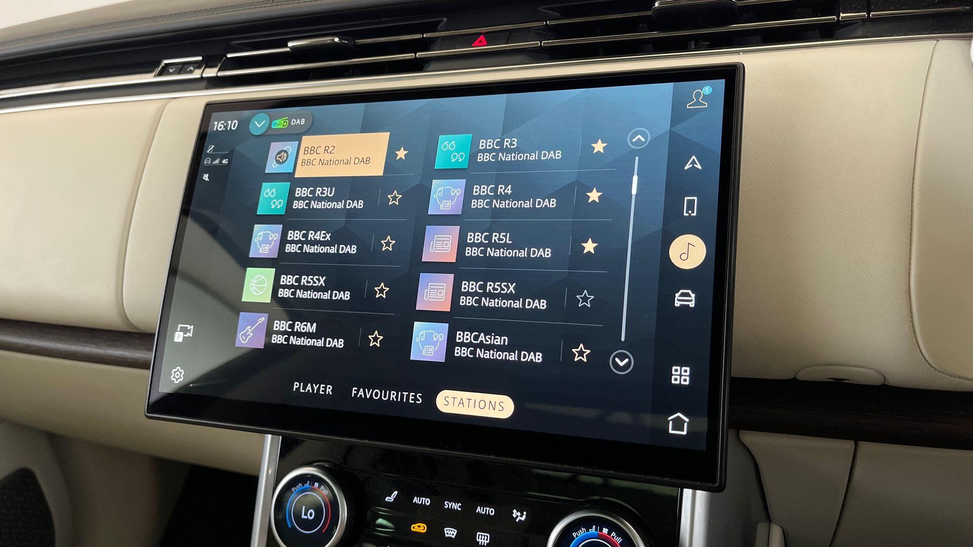Land Rover Range Rover view 40