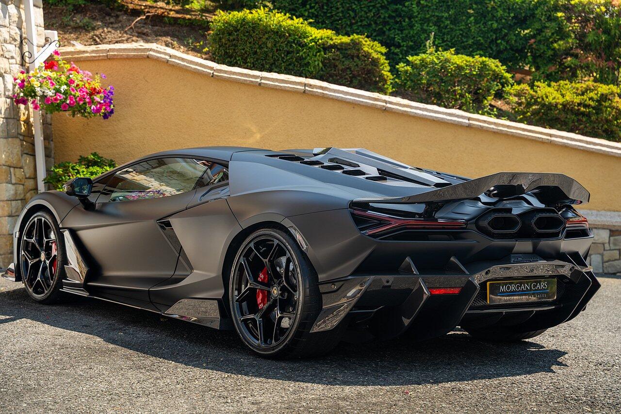 Lamborghini Revuelto view 14
