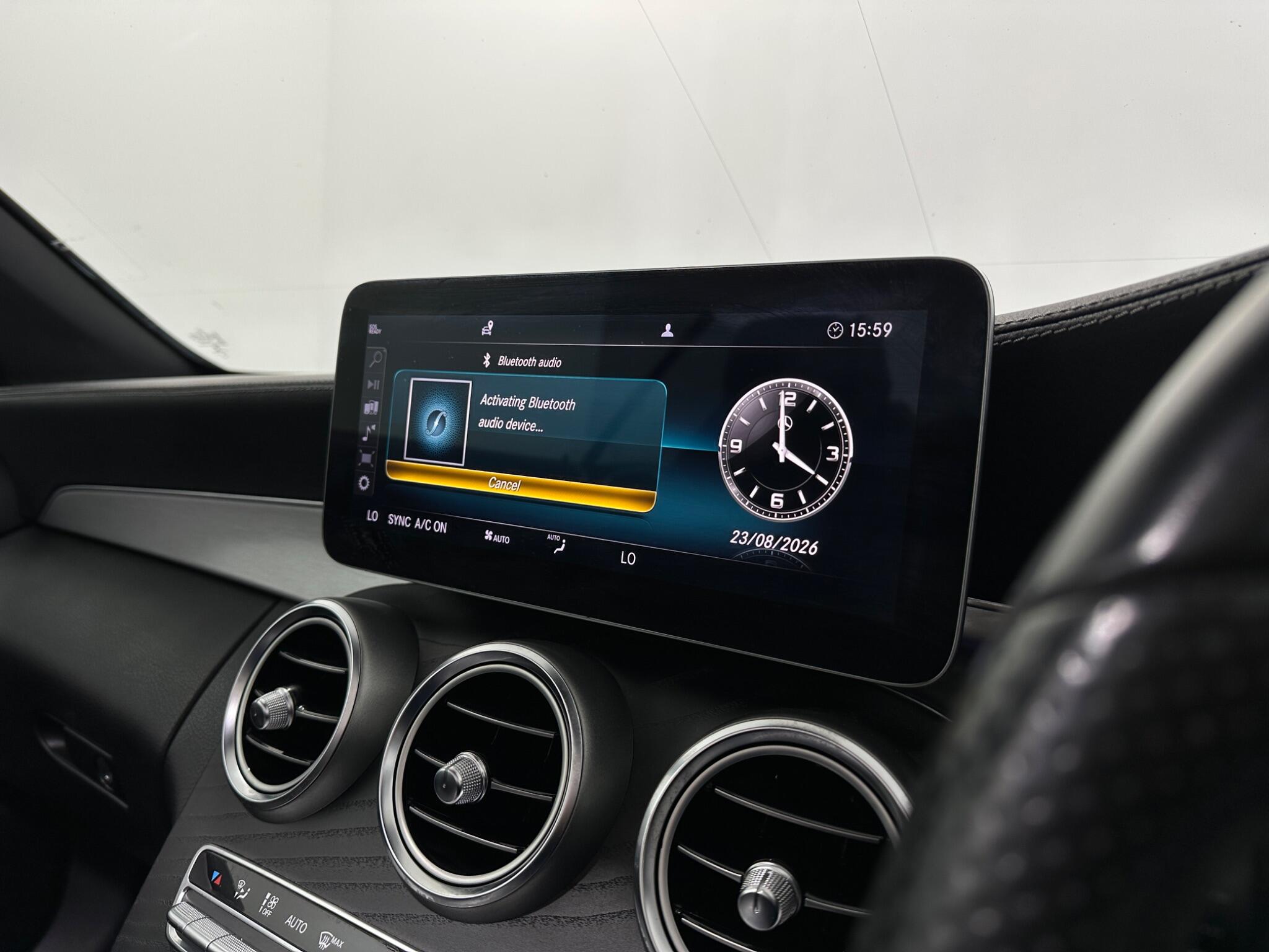 Mercedes-Benz C Class view 27