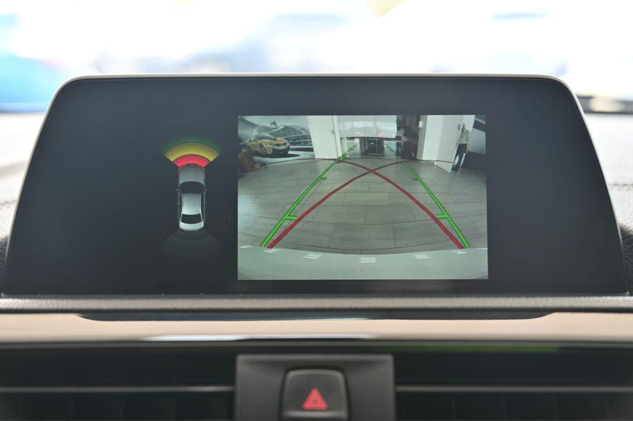 BMW 2 Series view 26