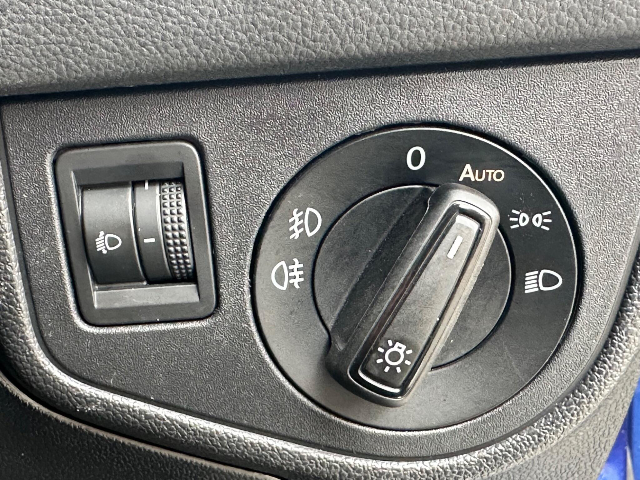 Volkswagen Polo view 19