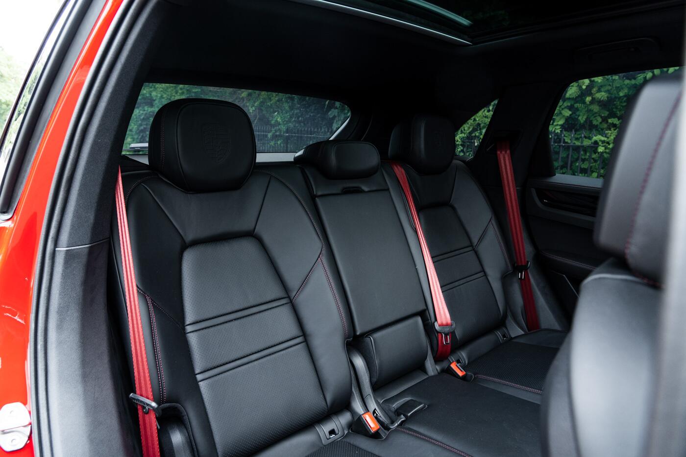 Porsche Cayenne view 41