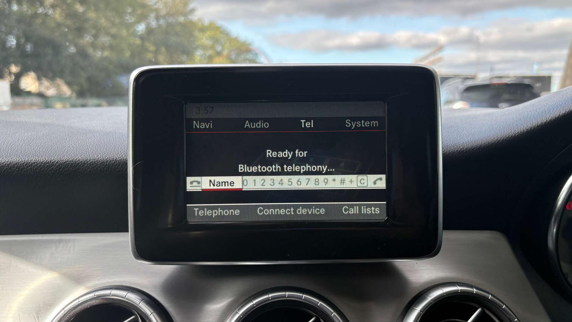 Mercedes-Benz Cla view 25