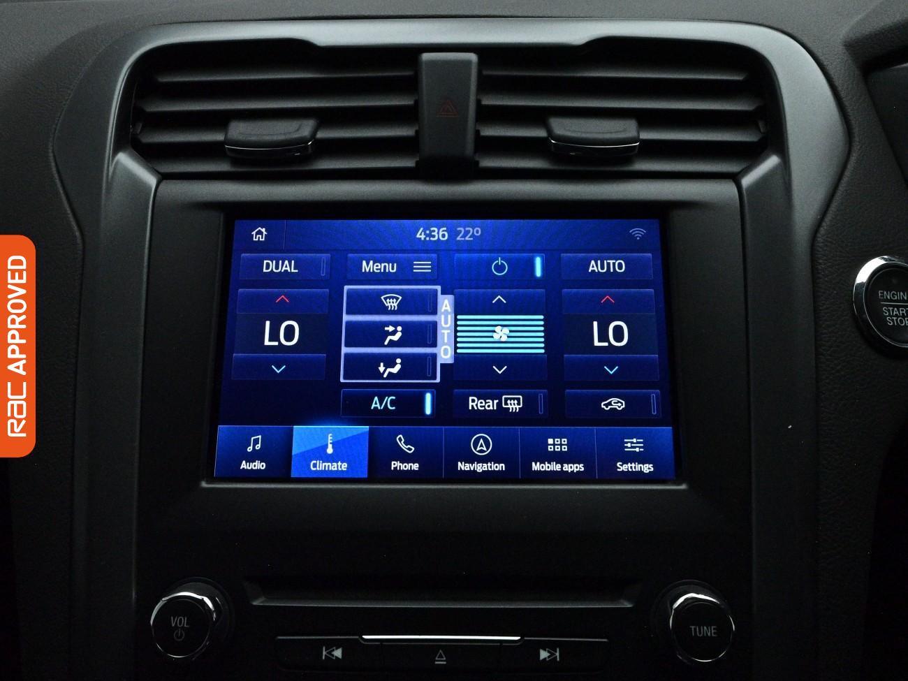 Ford Mondeo view 15