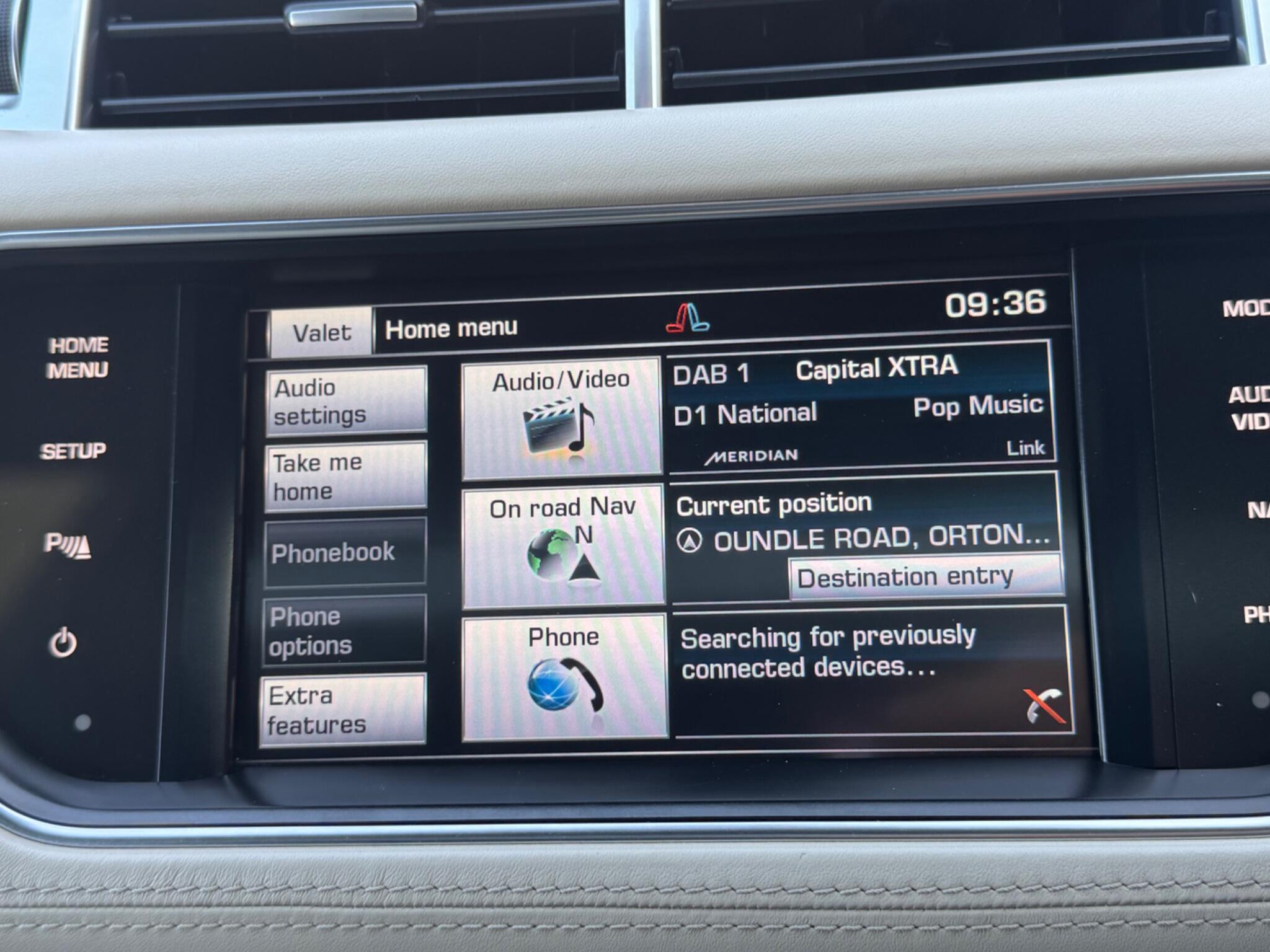 Land Rover Range Rover Sport view 40