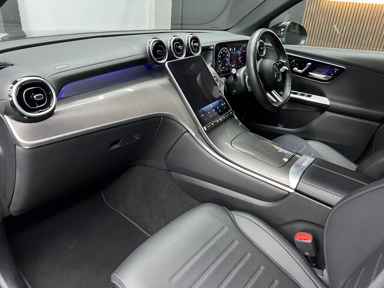 Mercedes-Benz GLC view 31
