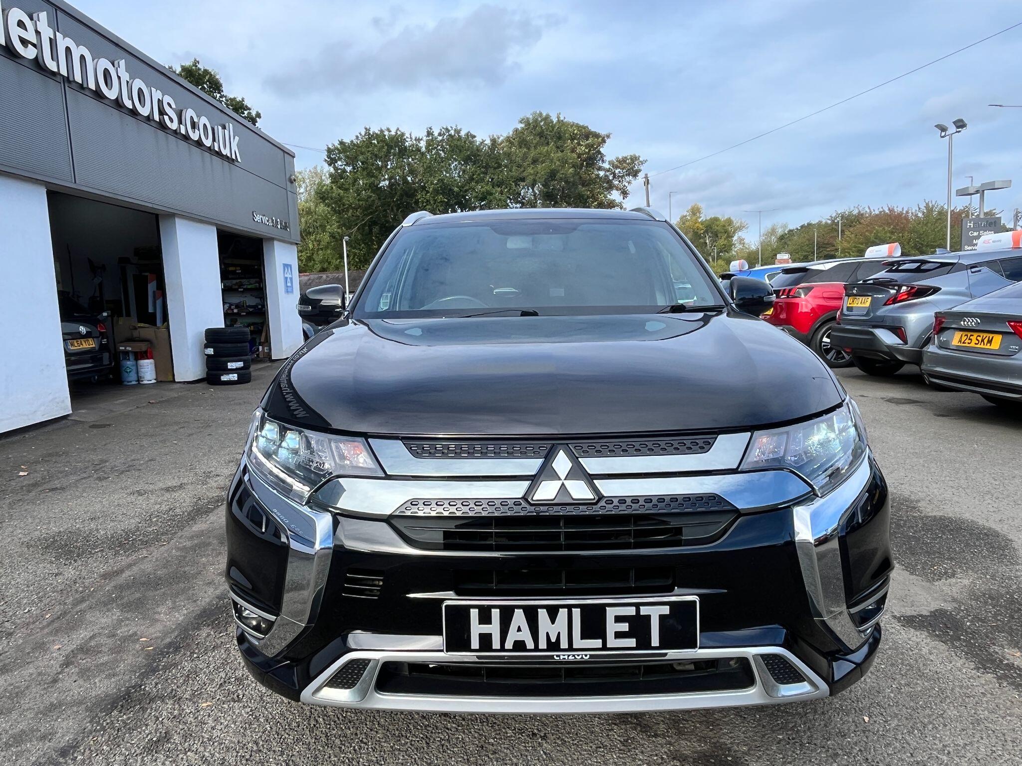 Mitsubishi Outlander view 9