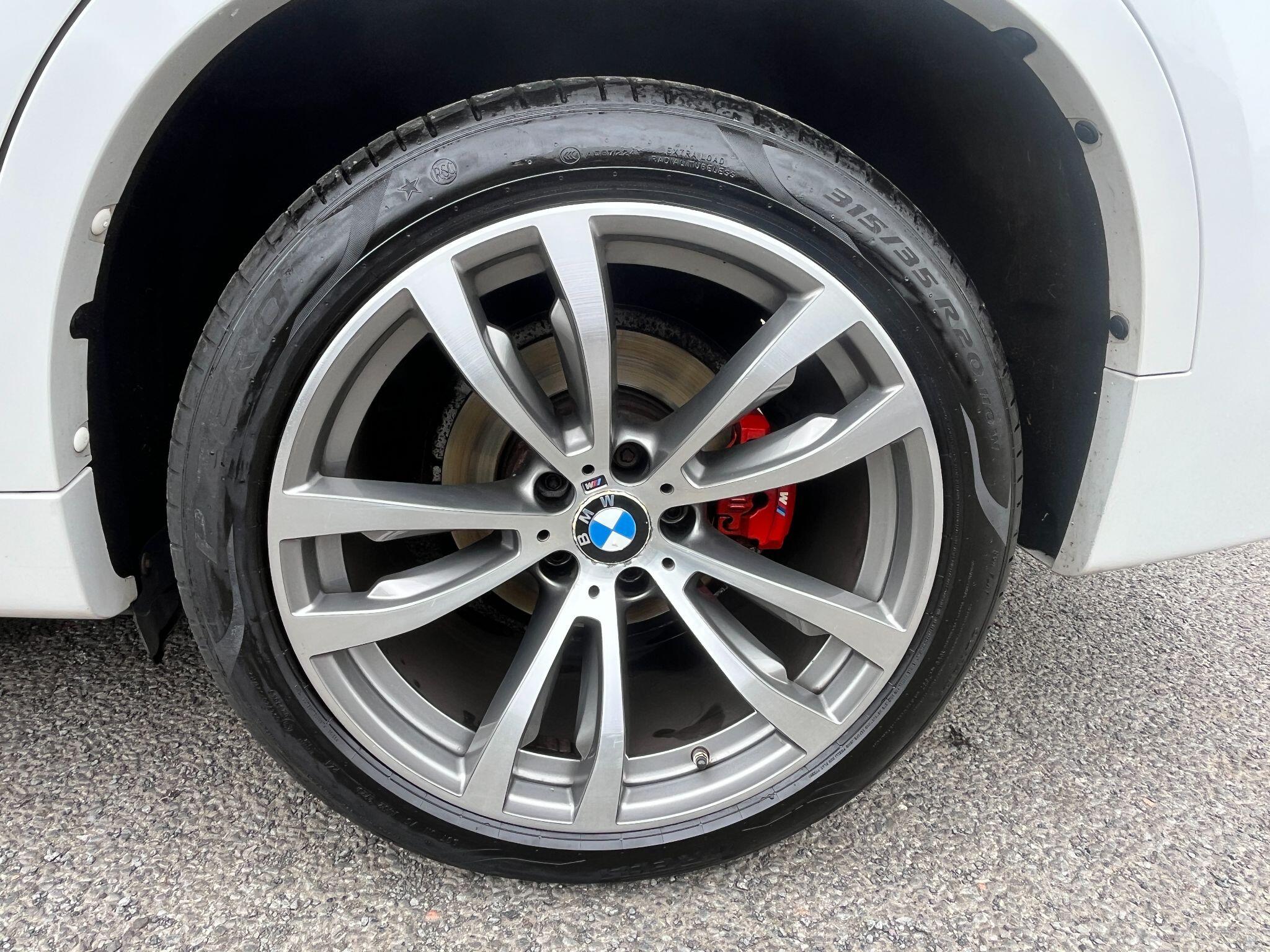 BMW X6 view 28