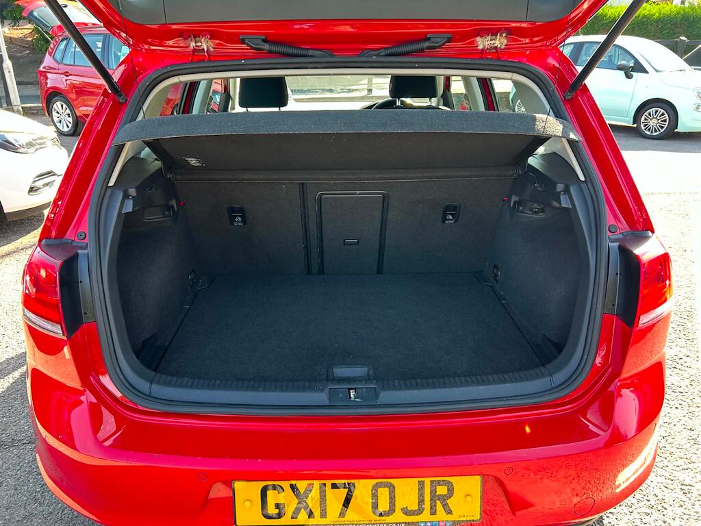 Volkswagen Golf view 14
