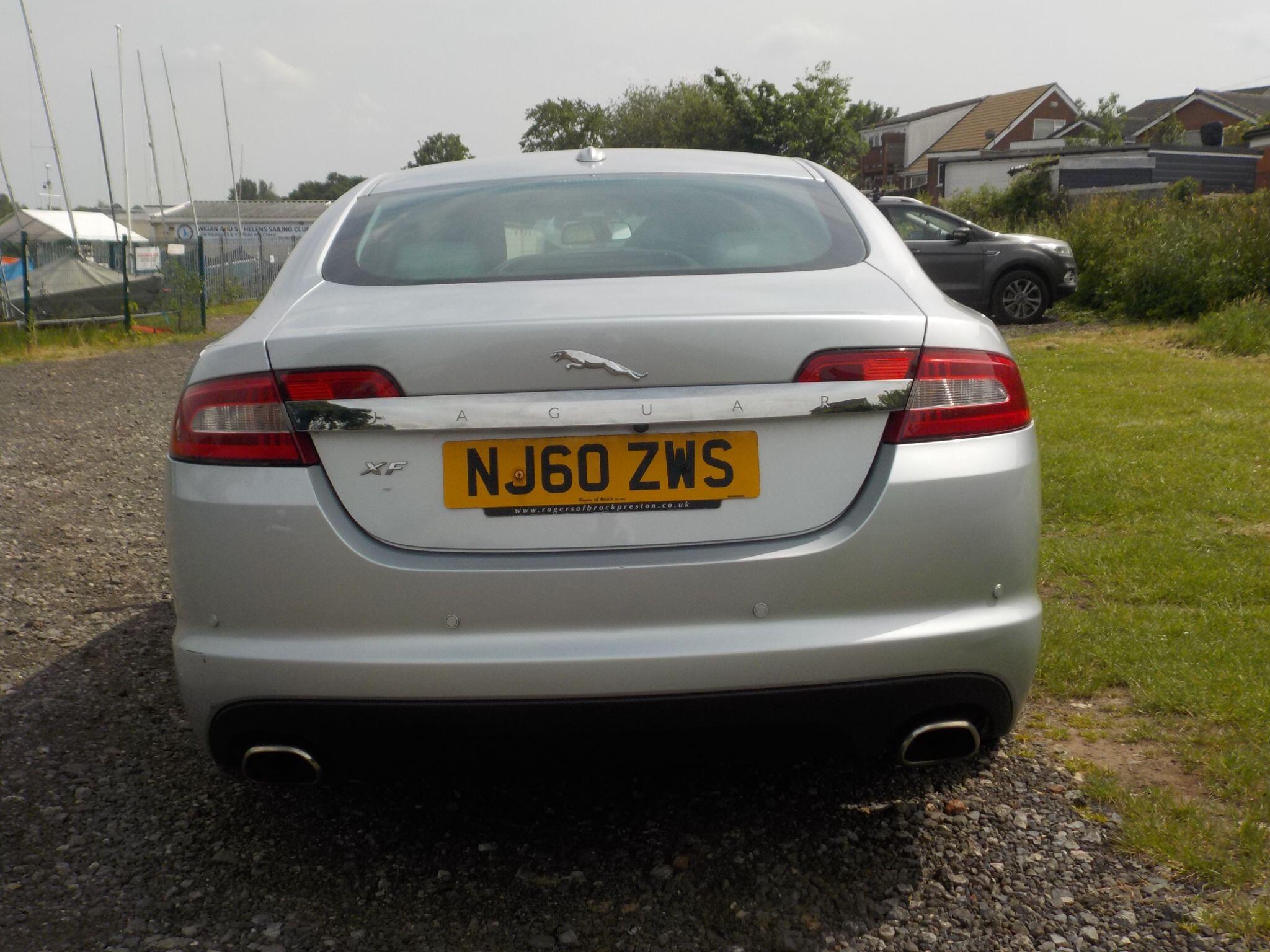 Jaguar XF 3.0d V6 Luxury Auto Euro 5 4dr