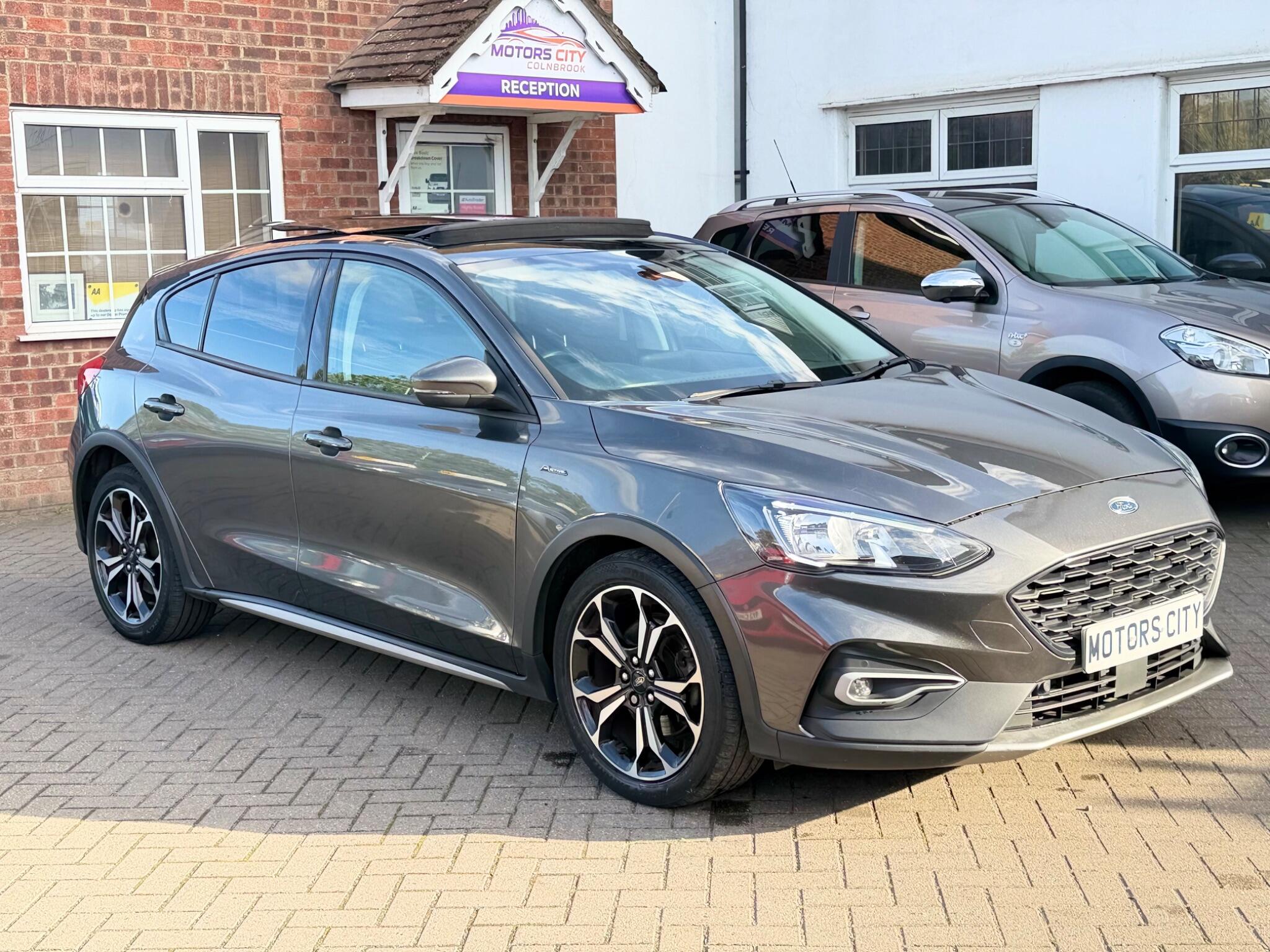 Ford Focus view 6