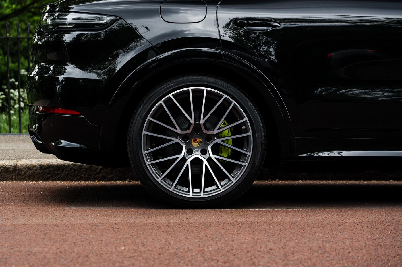 Porsche Cayenne view 7