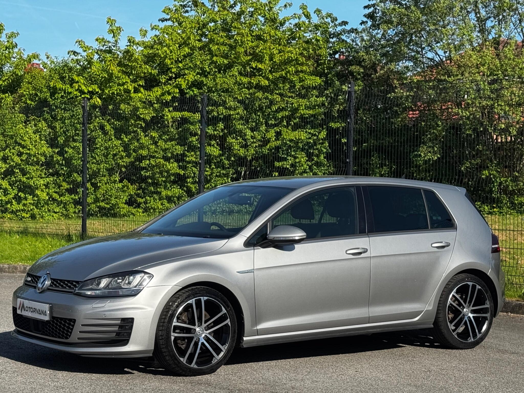 Volkswagen Golf view 8