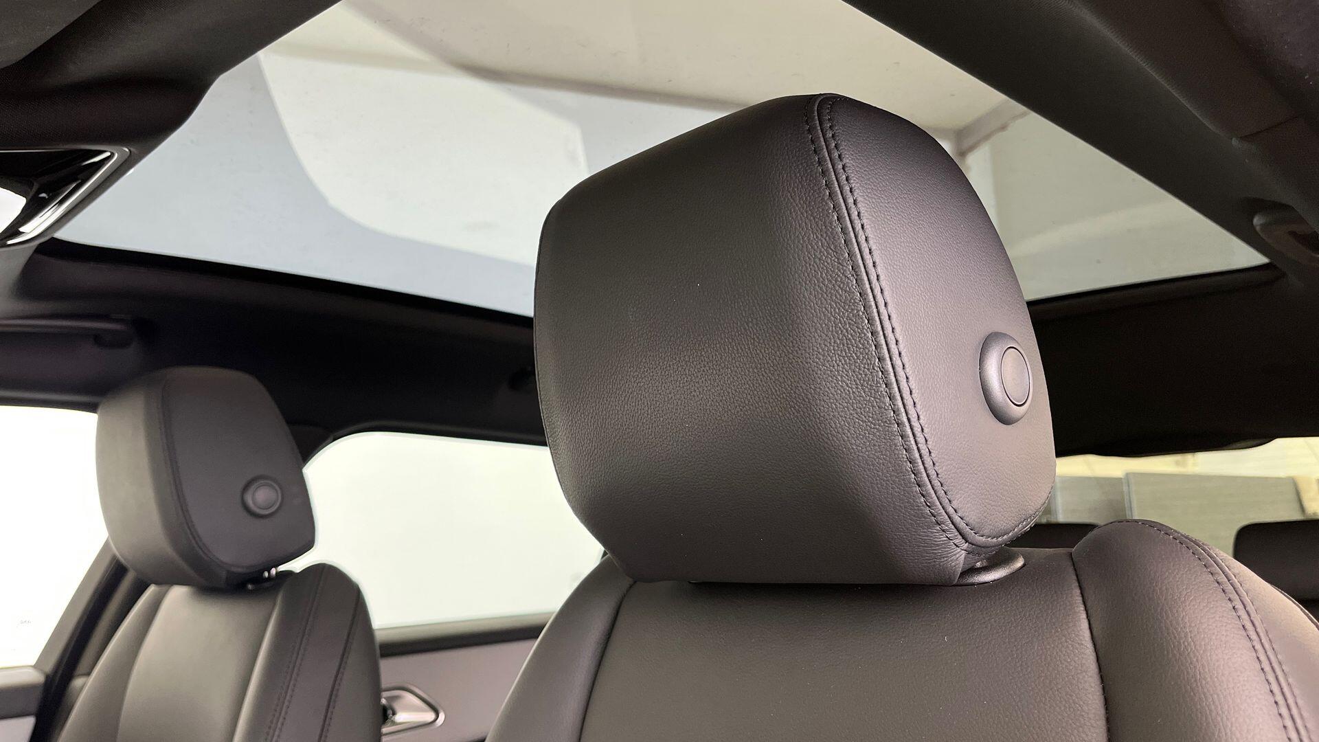 Land Rover Range Rover Velar view 21