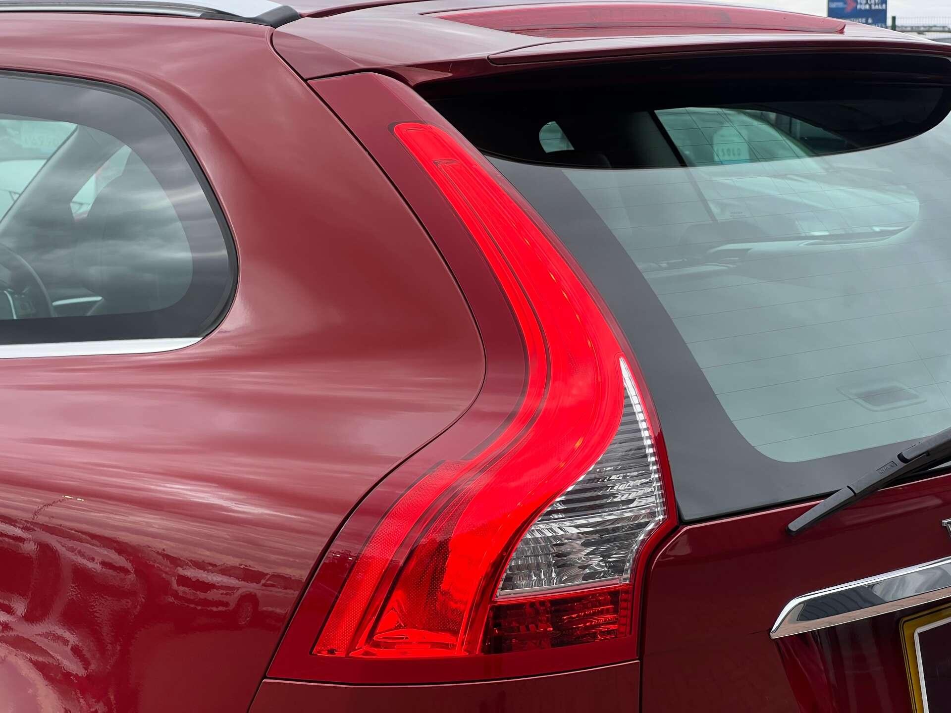 Volvo XC60 view 12