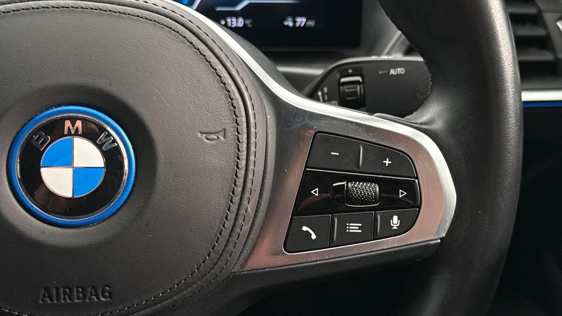 BMW i4 view 19