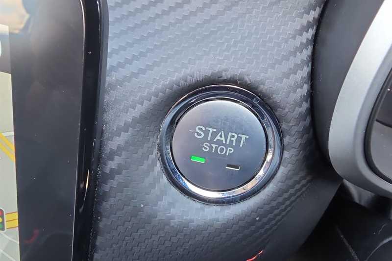 MG ZS view 34
