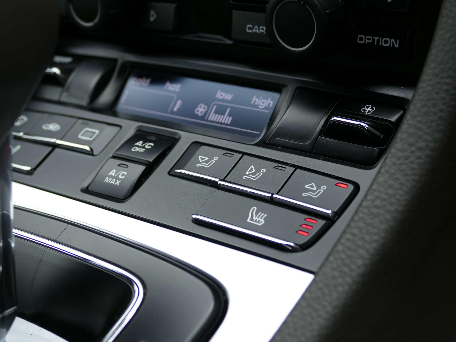 Porsche Cayman view 38