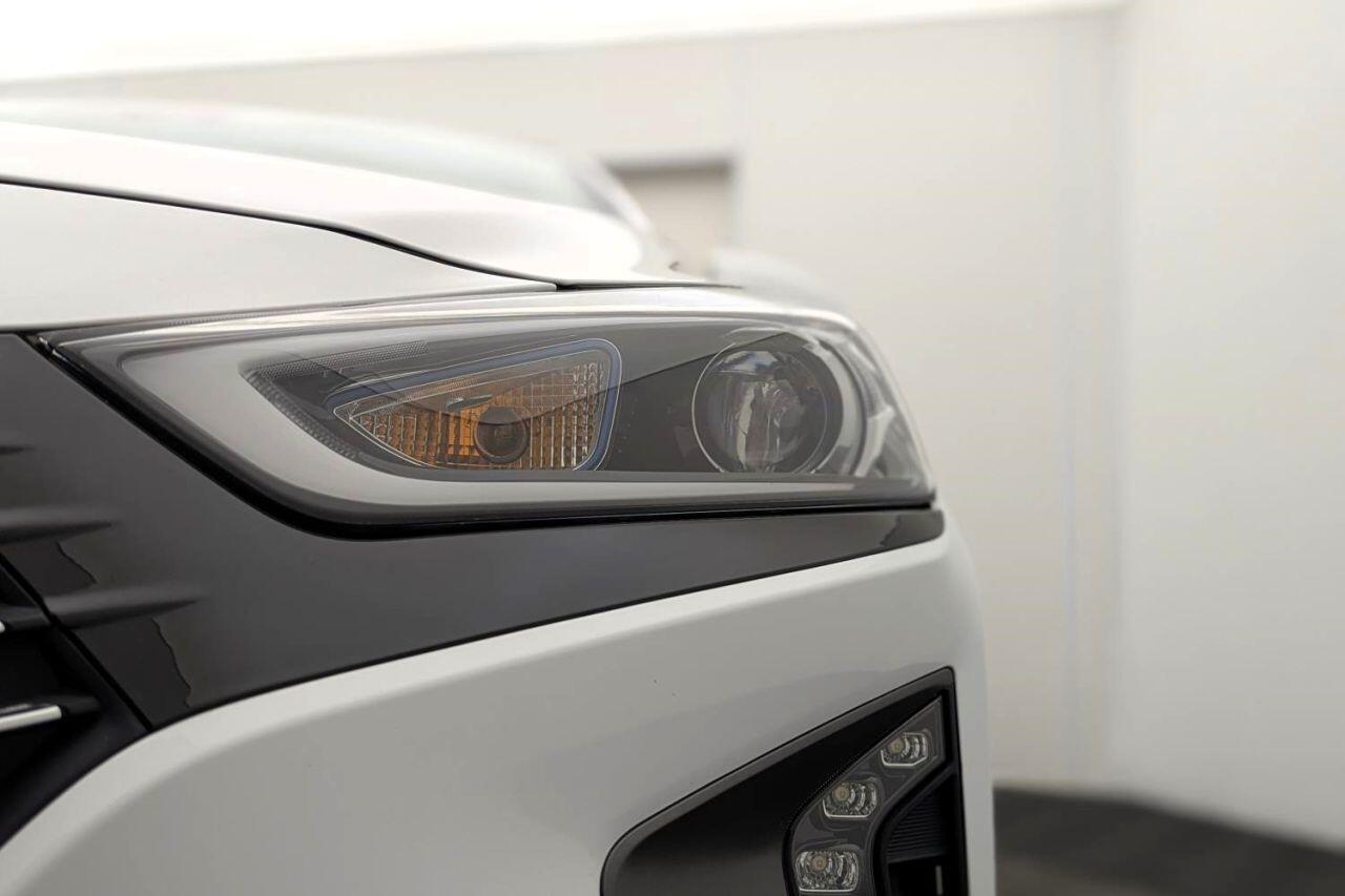 Hyundai IONIQ view 45