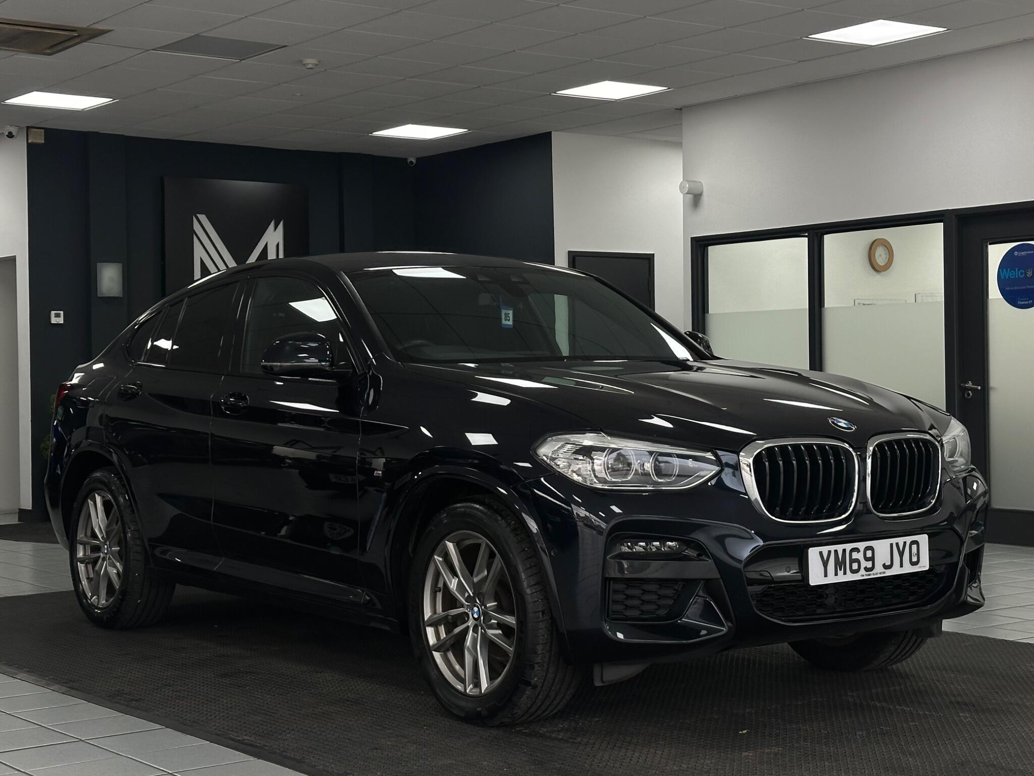 BMW X4 view 4