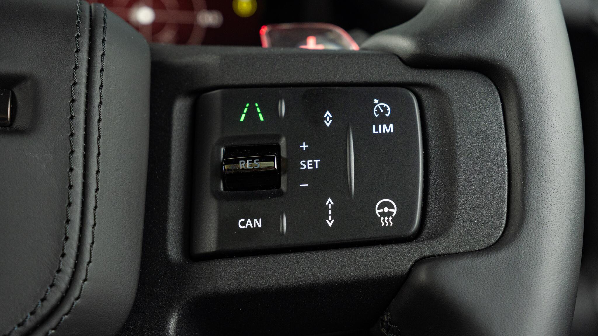Land Rover Defender view 43