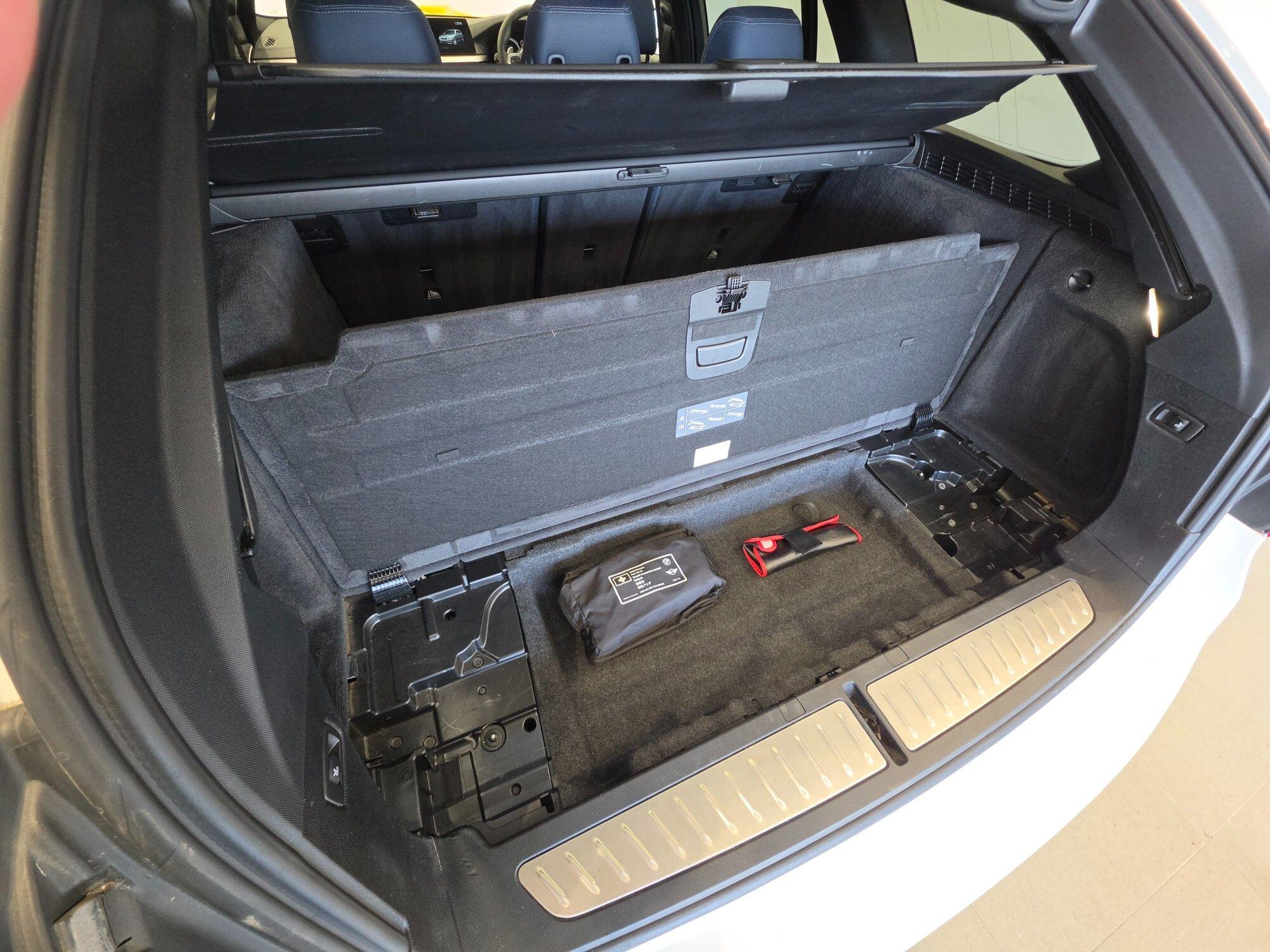 BMW 5 Series view 53