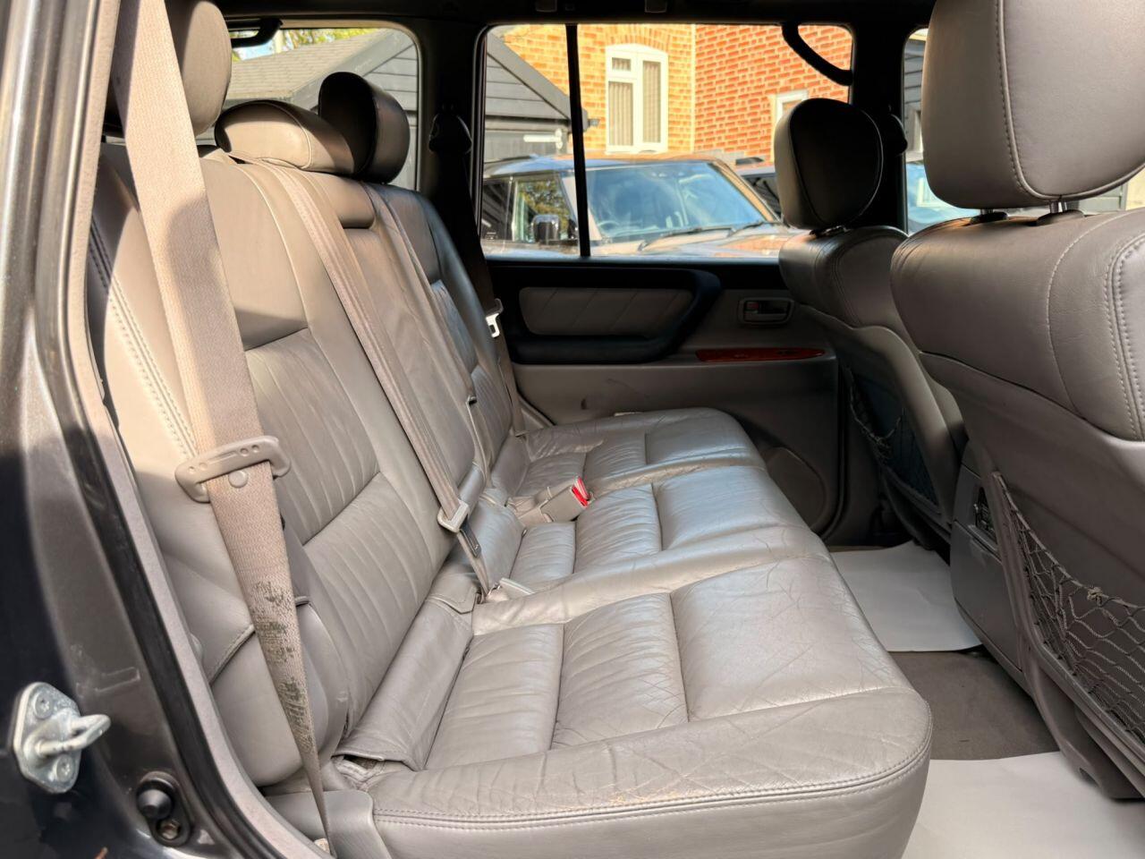 Toyota Land Cruiser view 14