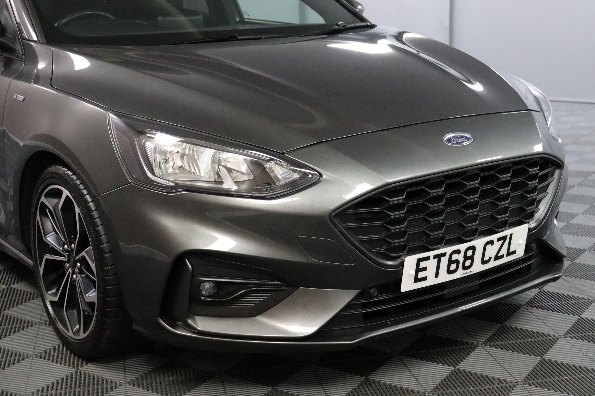 Ford Focus view 26
