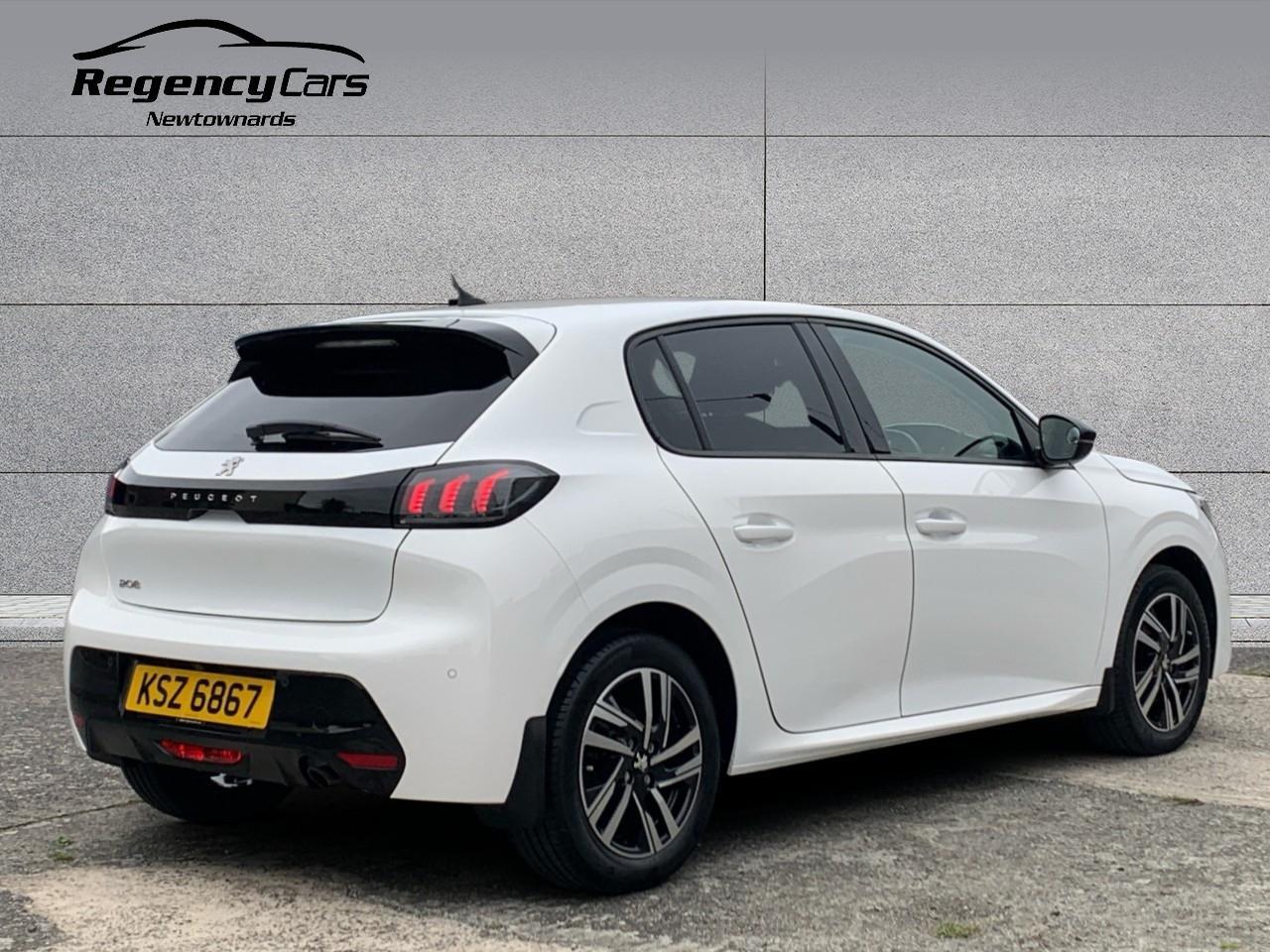 Peugeot 208 view 8