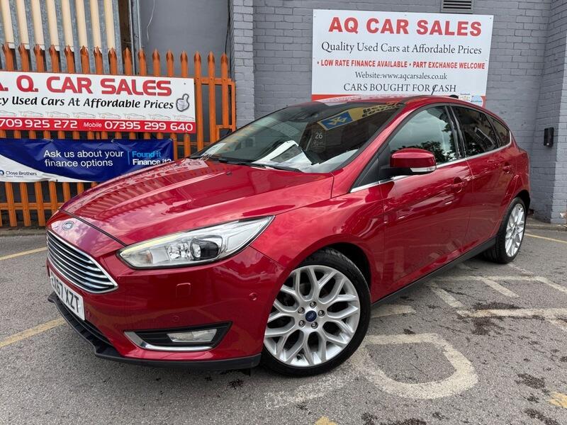 Ford Focus view 3