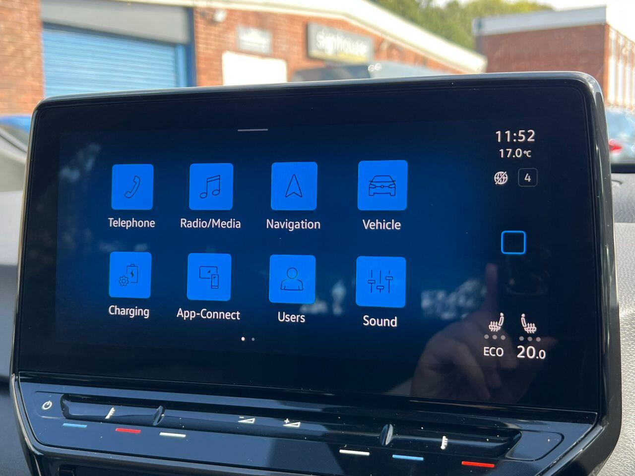 Volkswagen ID.3 view 24