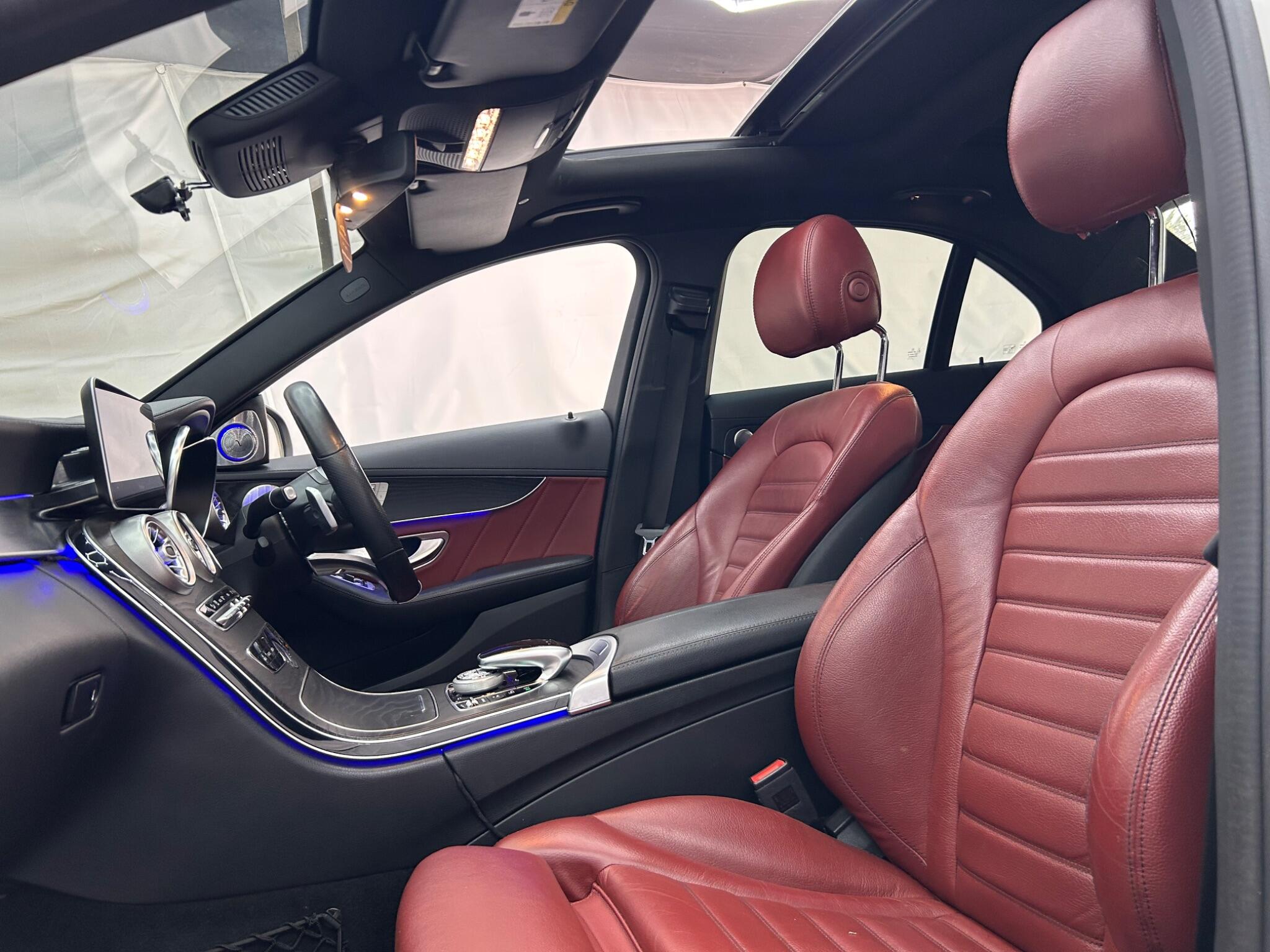 Mercedes-Benz C-Class view 49