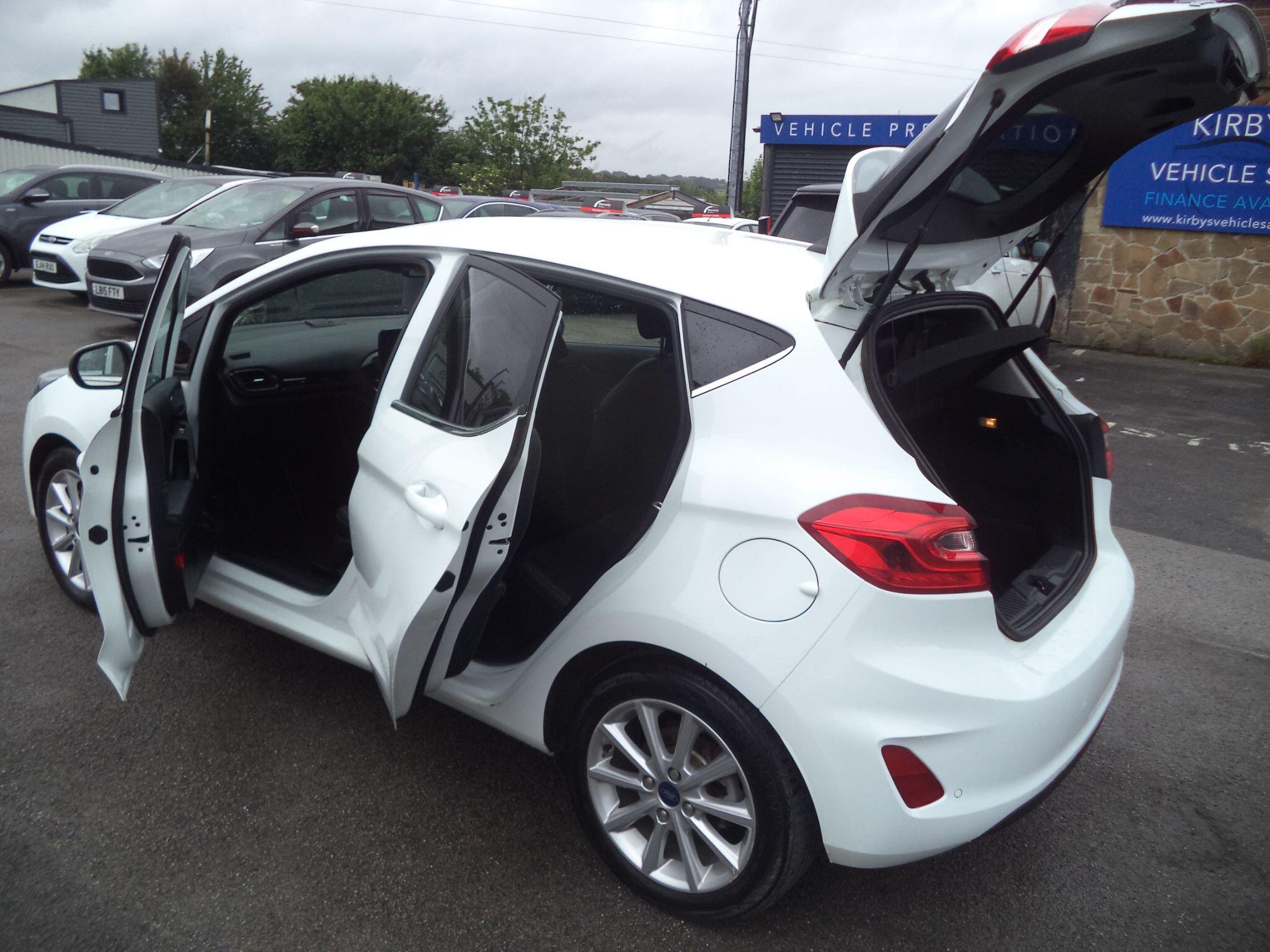 Ford Fiesta view 20