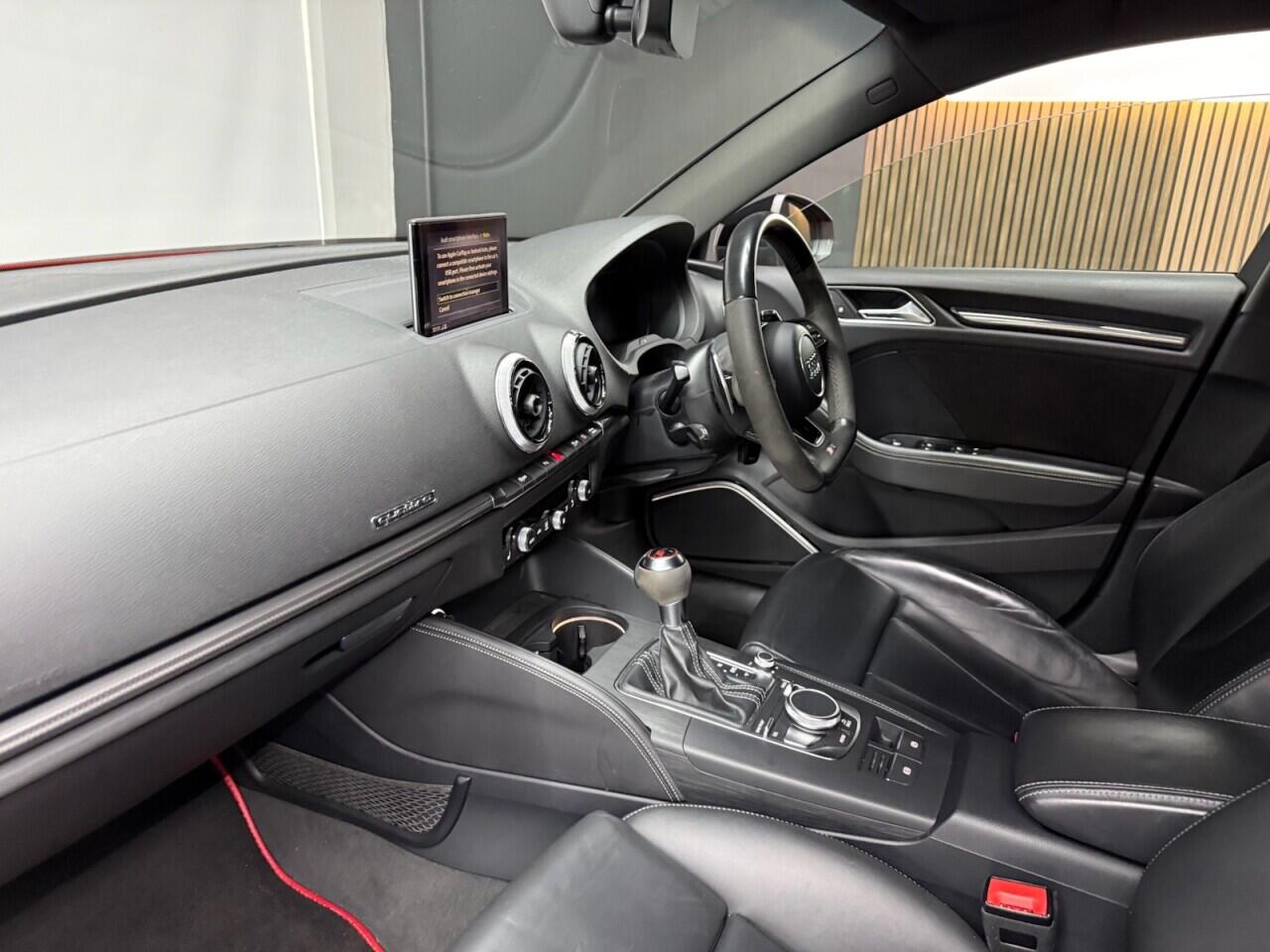 Audi RS3 view 32