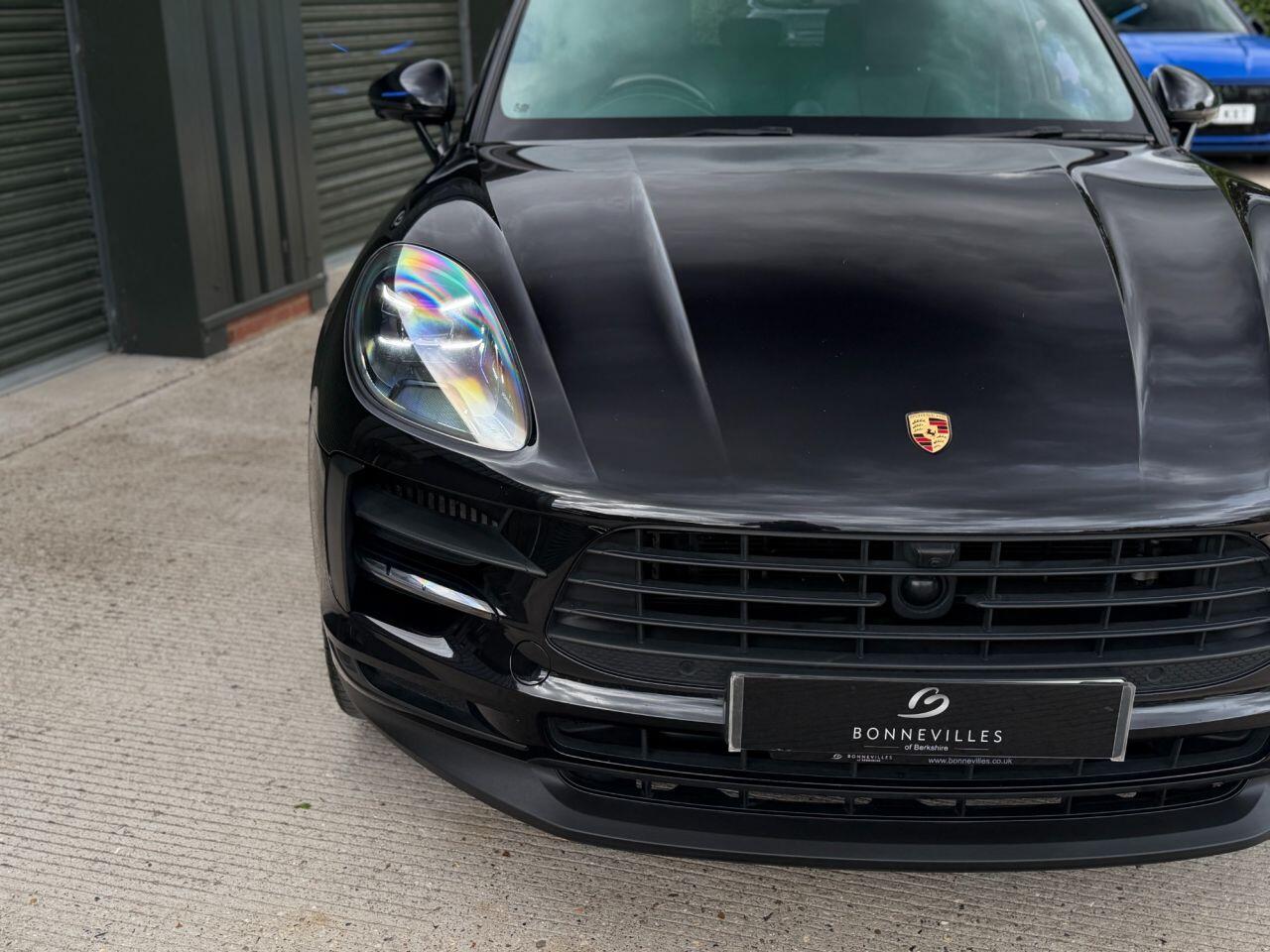 Porsche Macan view 17