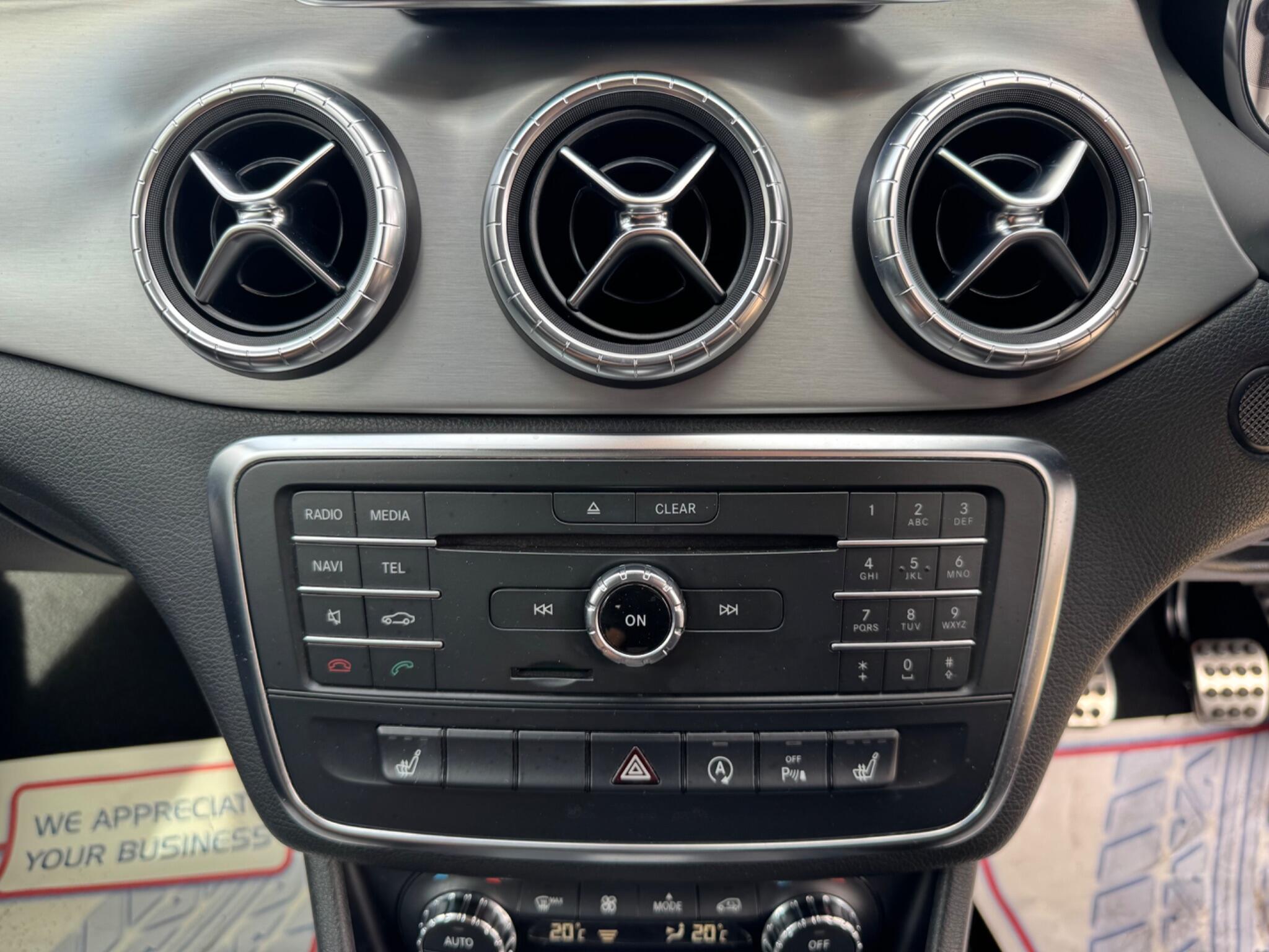 Mercedes-Benz Cla view 25