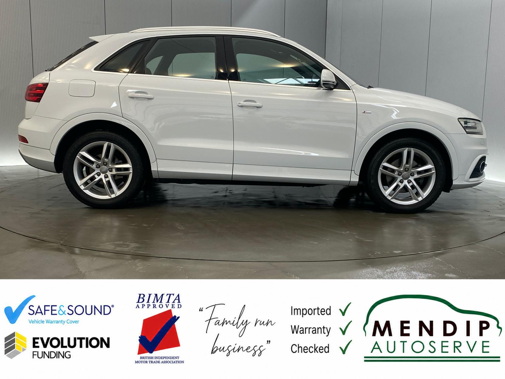 Audi Q3 view 15