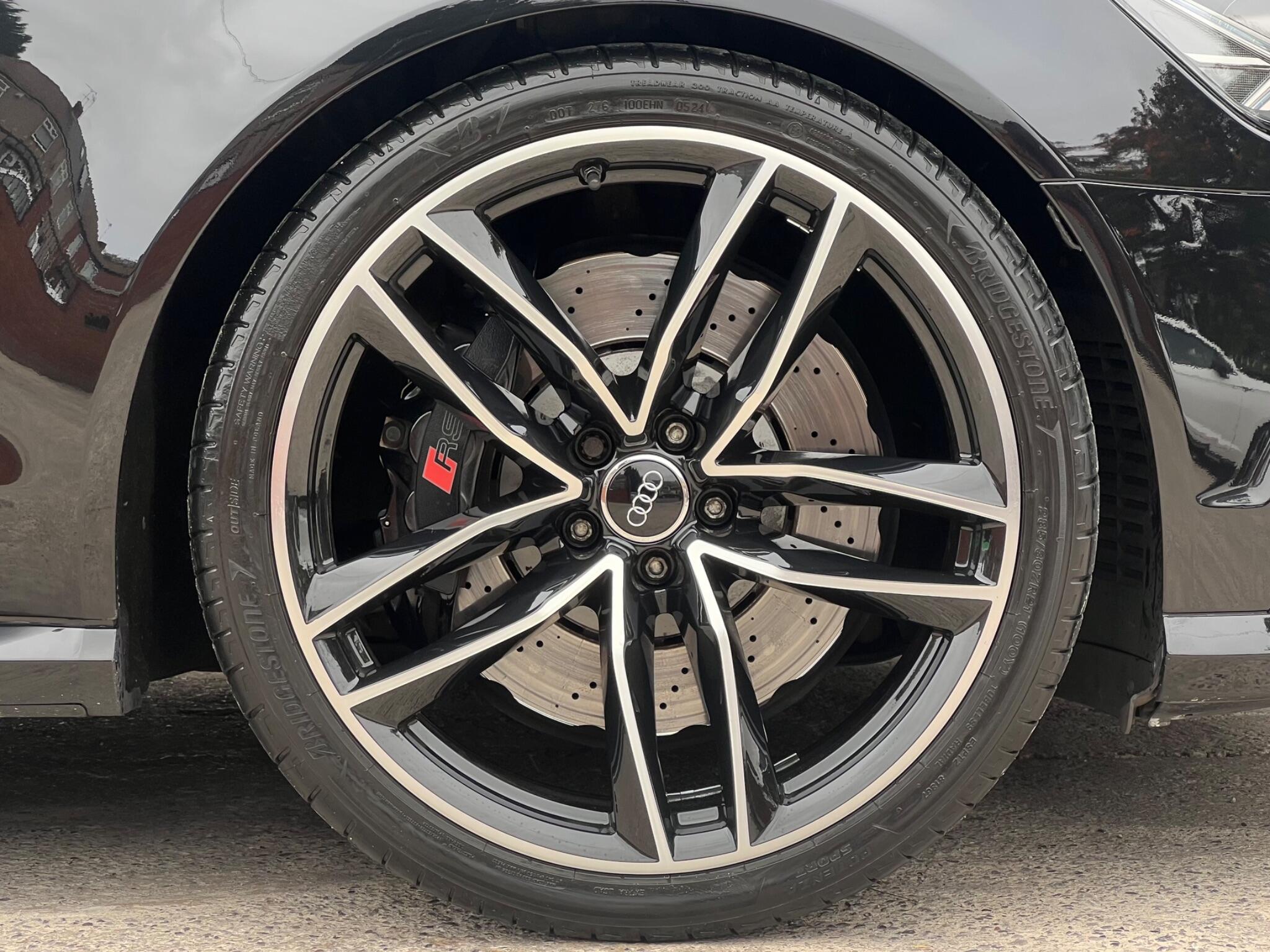 Audi RS6 view 9