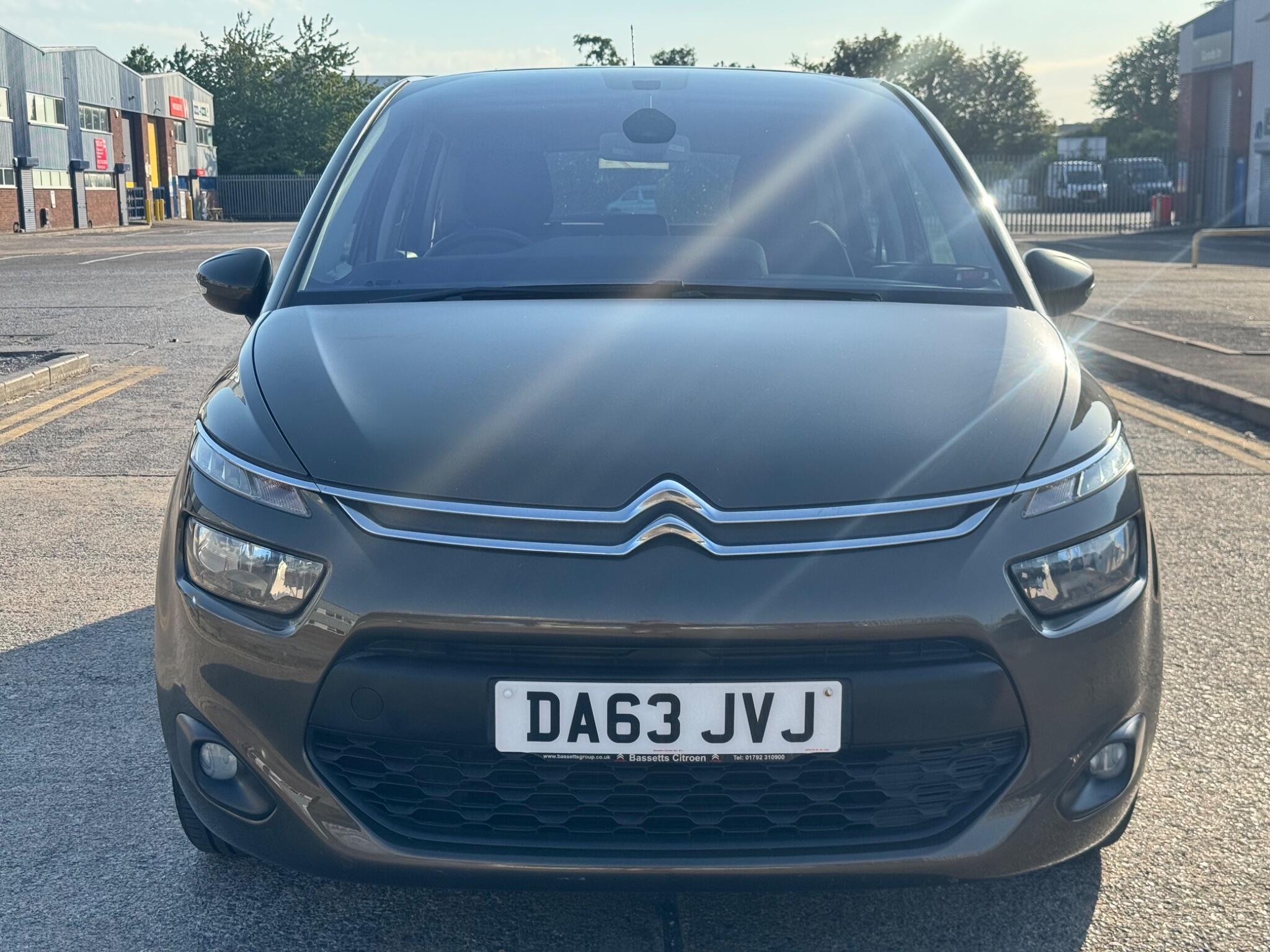 Citroen C4 Picasso view 2