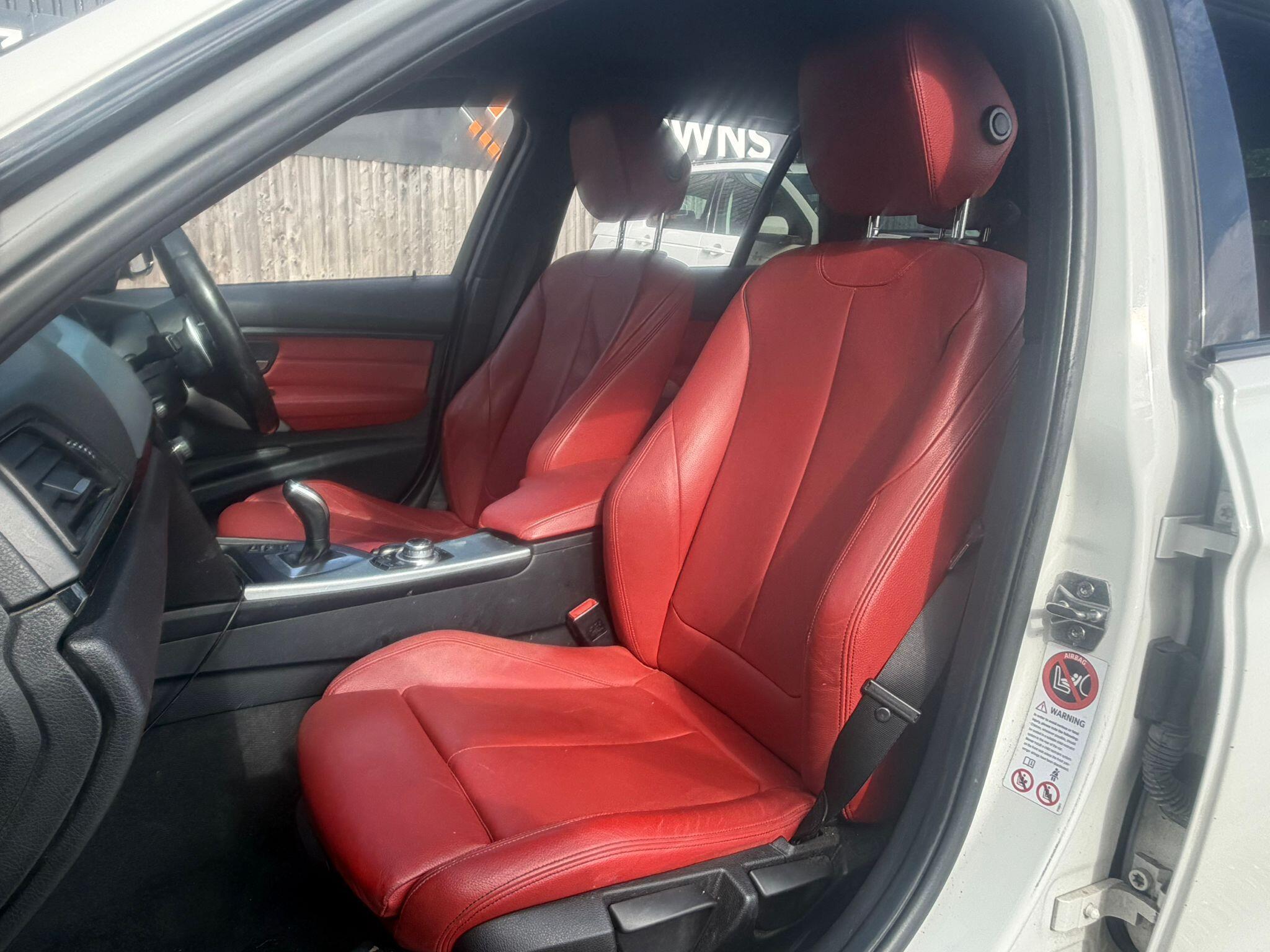 BMW 3 Series view 19