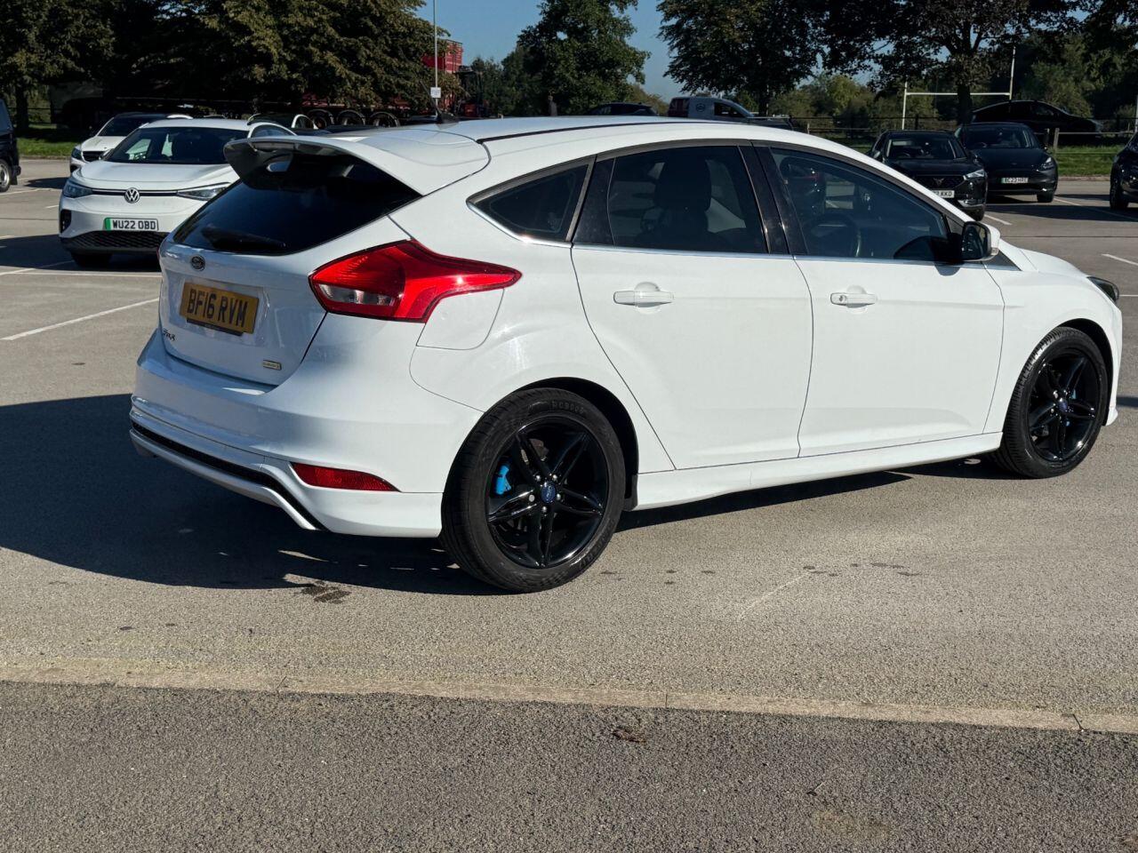 Ford Focus view 21