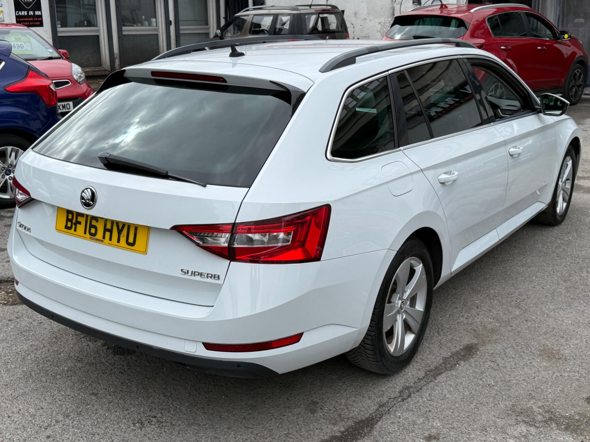 Skoda Superb - Image 18
