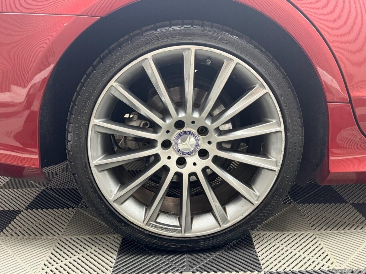 Mercedes-Benz CLS view 4
